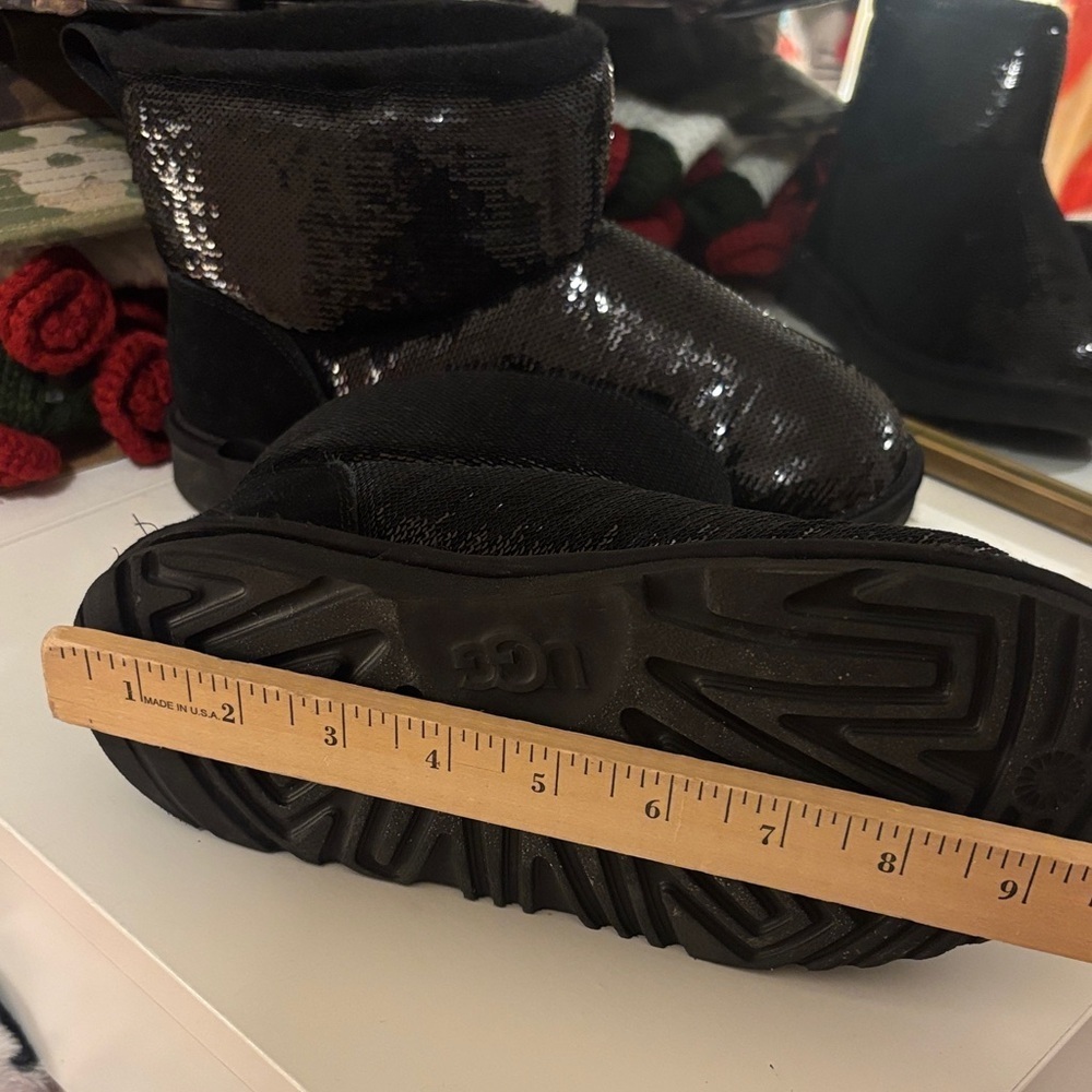 UGG Black Glitter Kids Boots - Picture 7 of 7